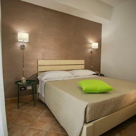 Bed and breakfast Scirocco House 4*