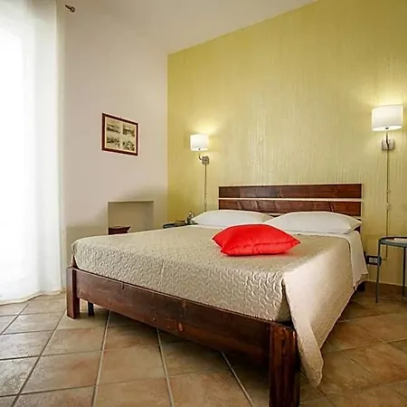 Scirocco House Bed & Breakfast Oliveri