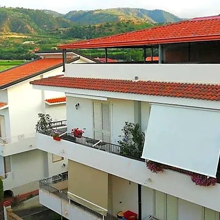 Scirocco House Bed & Breakfast 3*