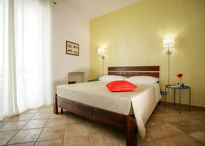 Alojamento de Acomodação e Pequeno-almoço Scirocco House 3*